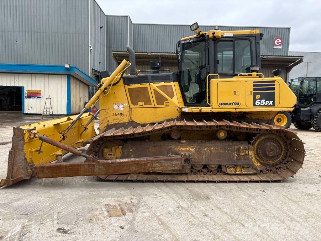 Komatsu D65PX-18 Buldooserid
