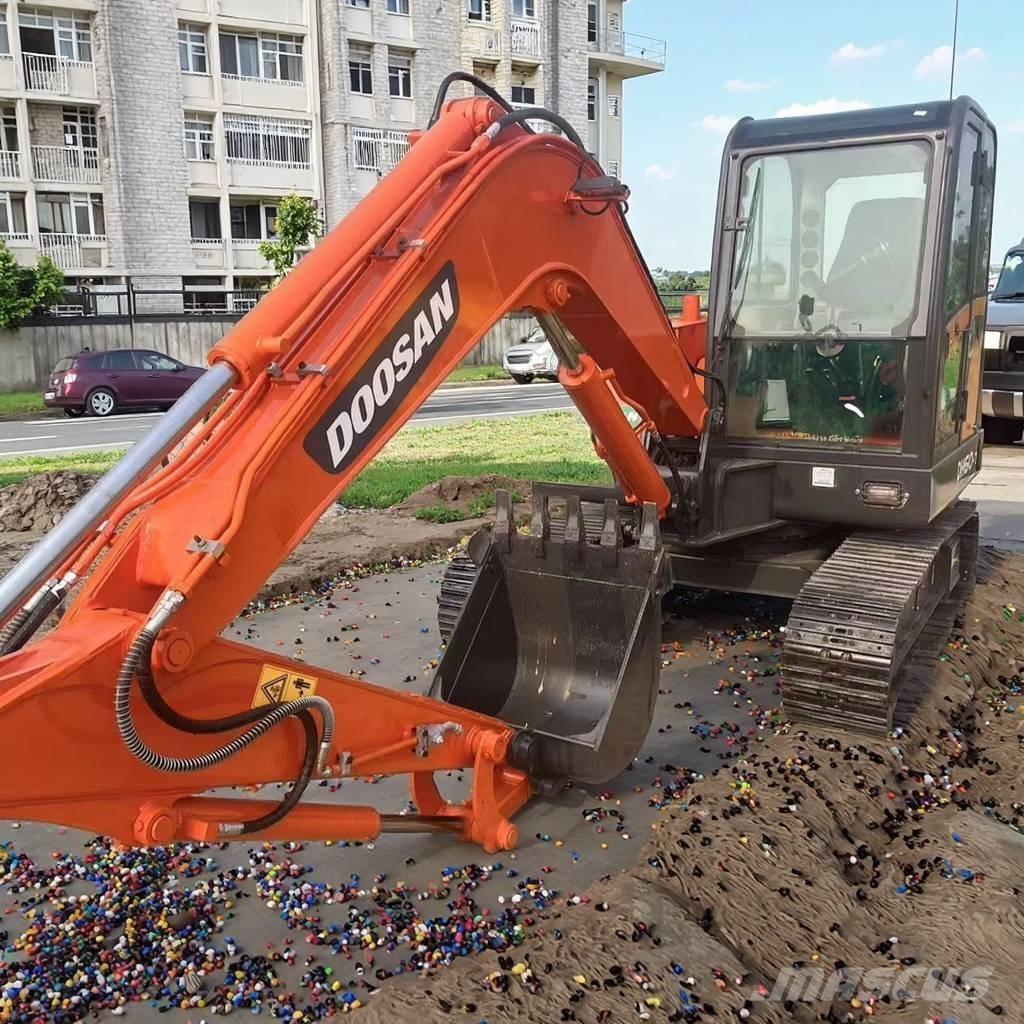 Doosan DH 60 Miniekskavaatorid < 7 t