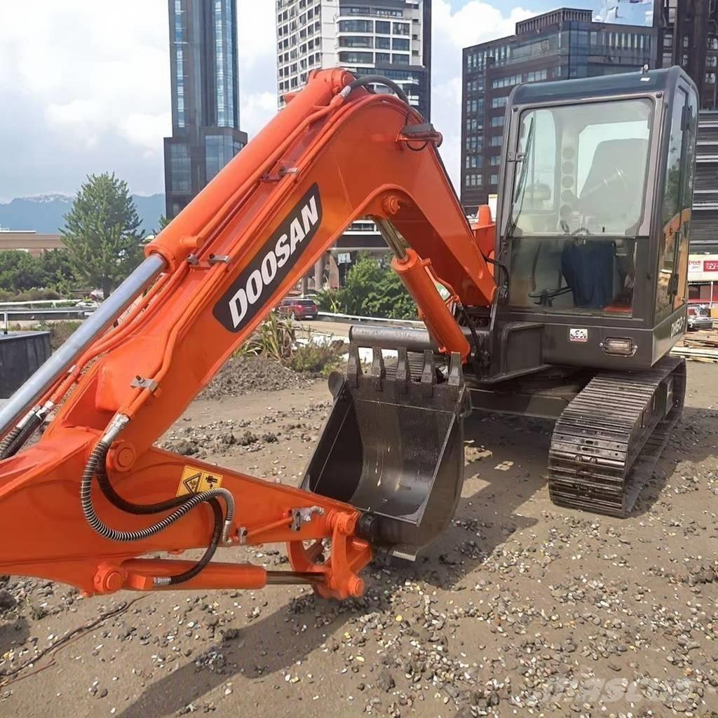 Doosan DH 60 Miniekskavaatorid < 7 t
