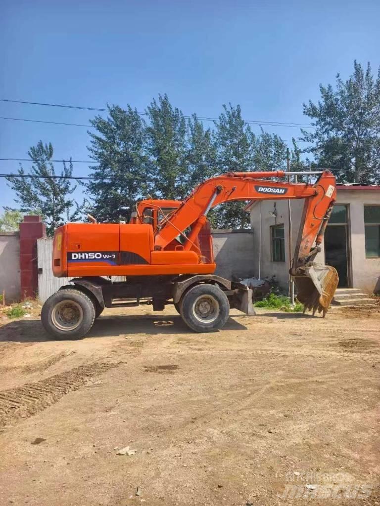 Doosan DH 150 W-7 Ratasekskavaatorid