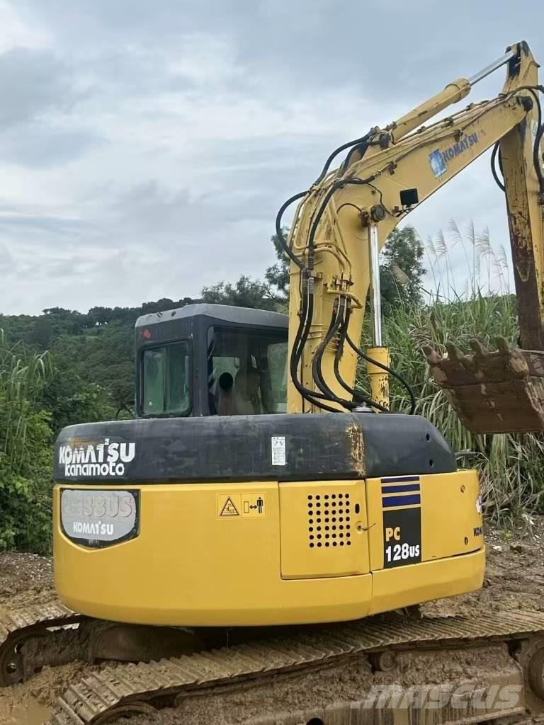 Komatsu PC 128US Roomikekskavaatorid
