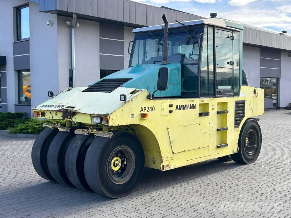 Ammann AP 240 Pneumorehvidega rullid