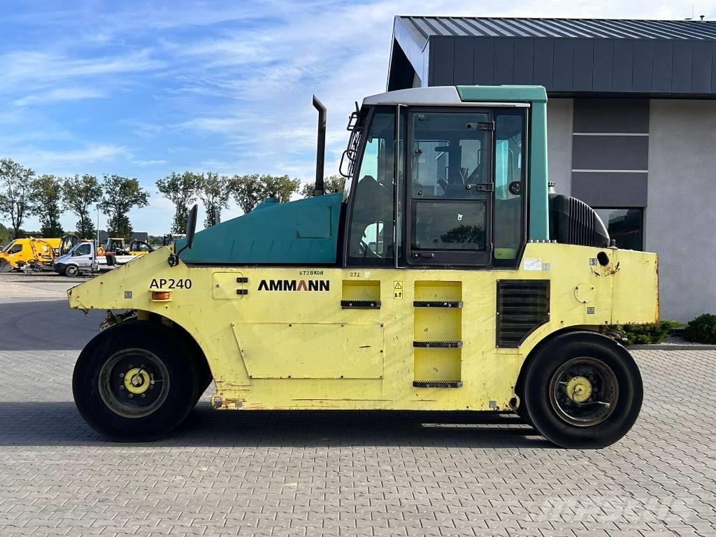 Ammann AP 240 Pneumorehvidega rullid