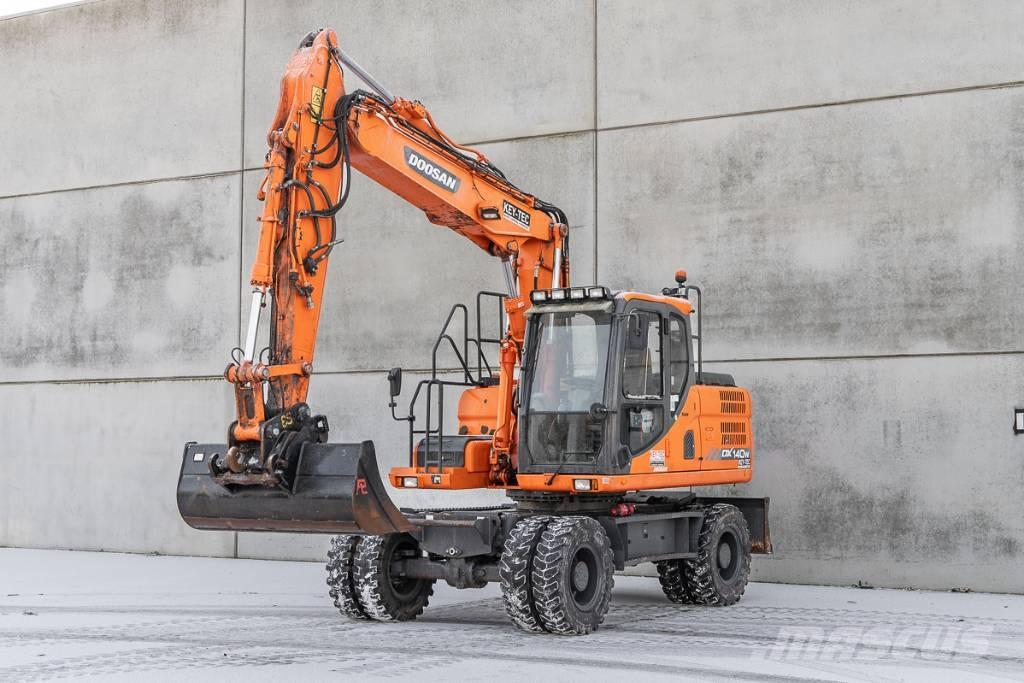 Doosan DX 140 W-3 Ratasekskavaatorid