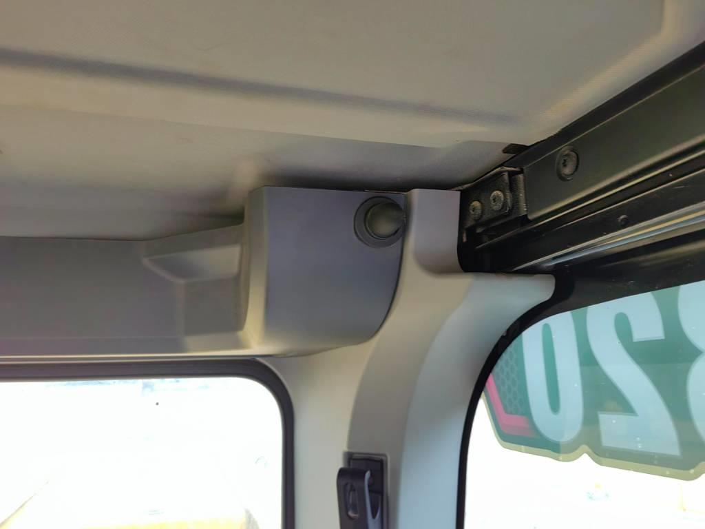 CAT 320 Roomikekskavaatorid