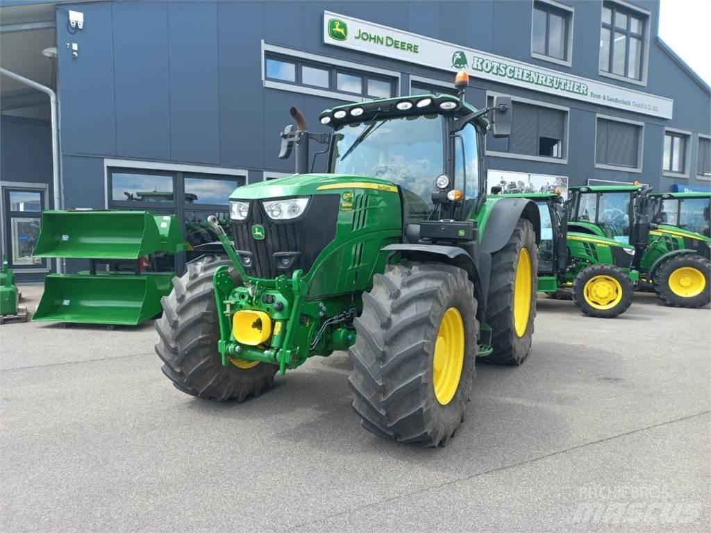John Deere 6215R Traktorid