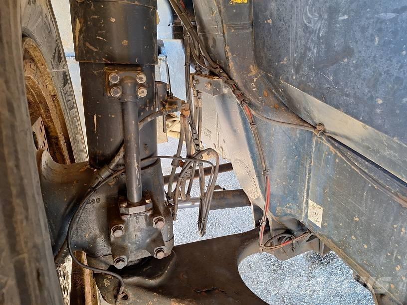 Komatsu HD605-7EO Karjääriveokid