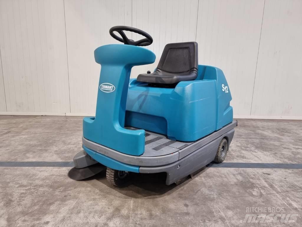 Tennant S12 Tänavapuhastusmasinad