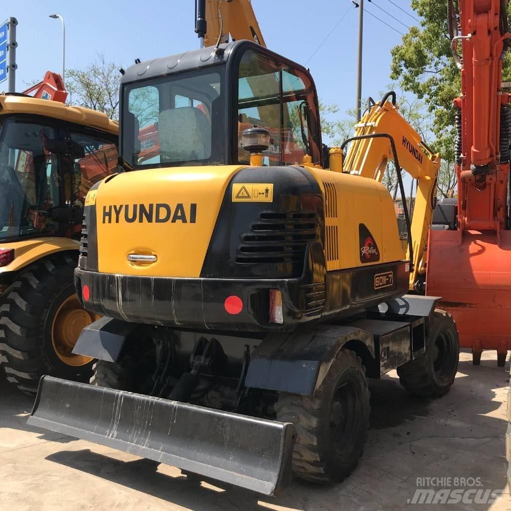 Hyundai Robex 60-7 Ratasekskavaatorid