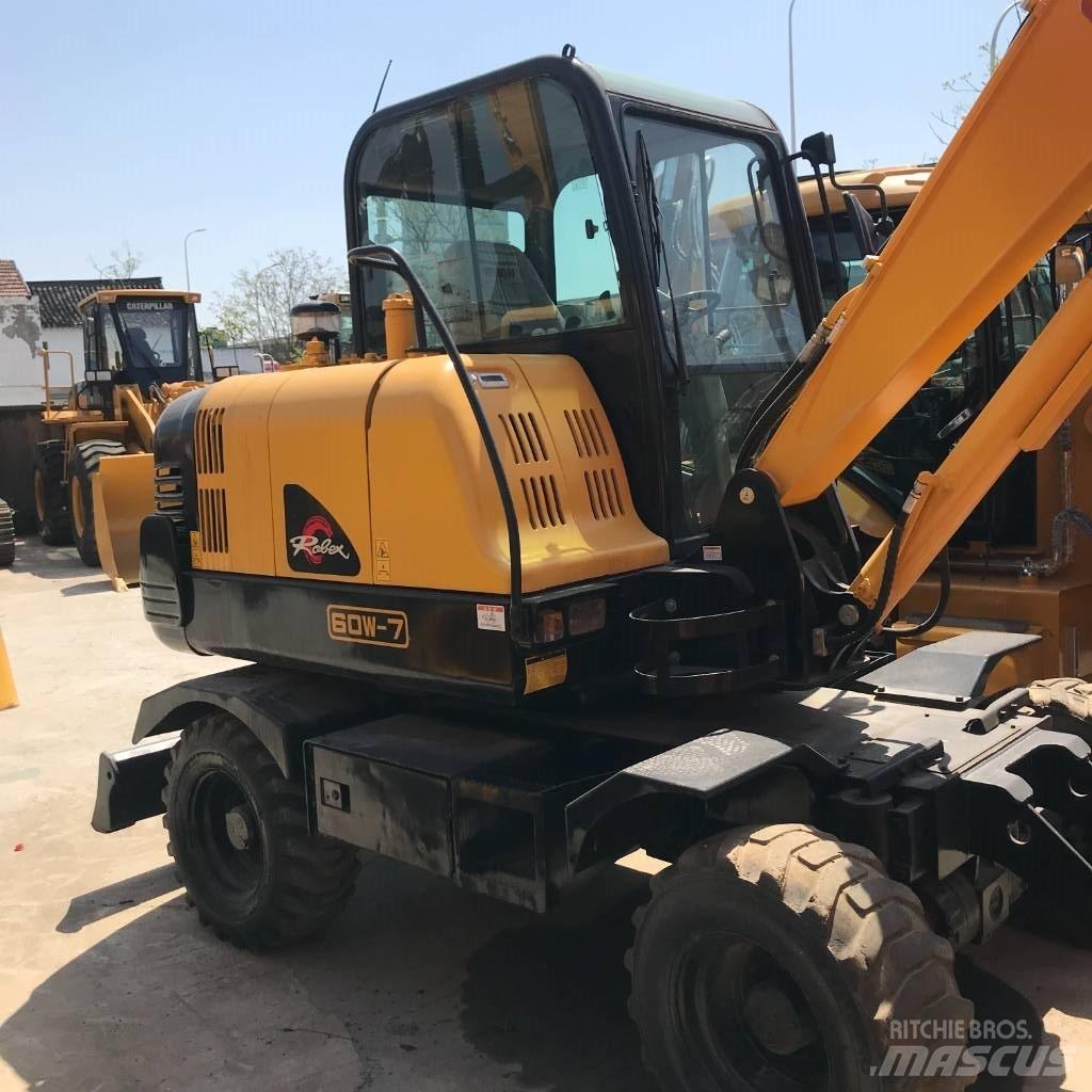 Hyundai Robex 60-7 Ratasekskavaatorid