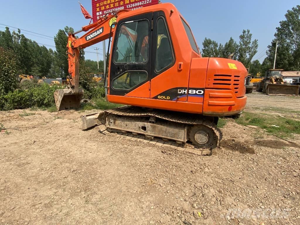Doosan DH80 Roomikekskavaatorid