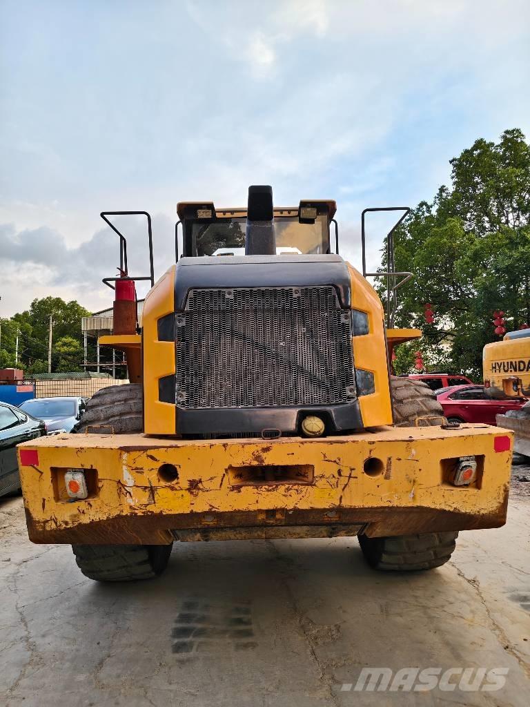 Volvo L 120 Rataslaadurid