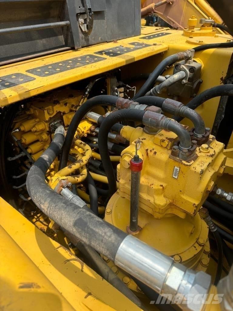 Komatsu PC 400-8 Roomikekskavaatorid