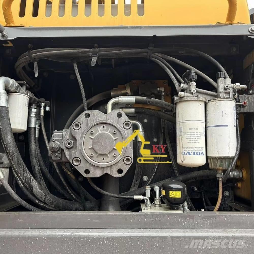 Volvo 380D Roomikekskavaatorid