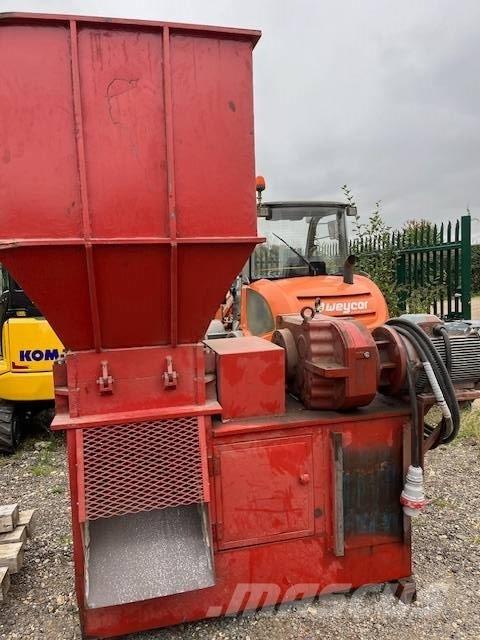 MG 220XL Jäätmete sorteerimisseadmed