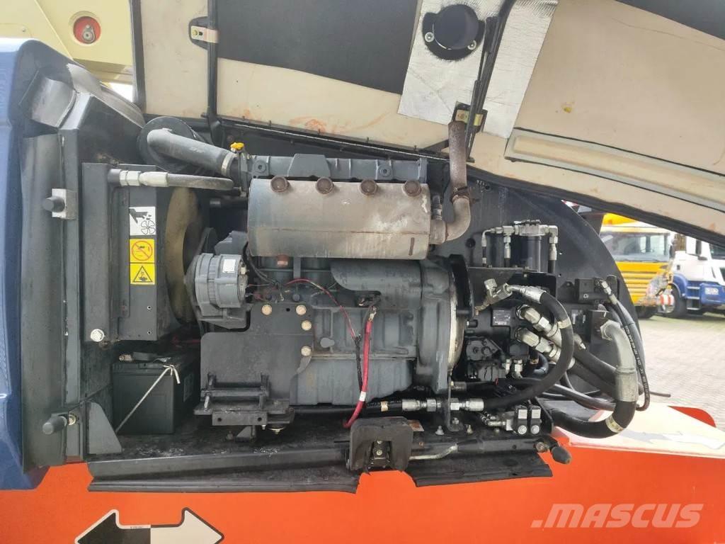 JLG 860 SJ Teleskoop poomtõstukid