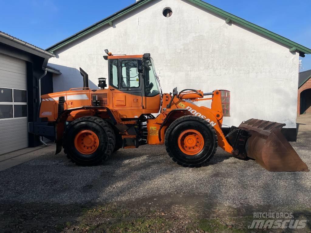 Doosan DL 250 15 Rataslaadurid