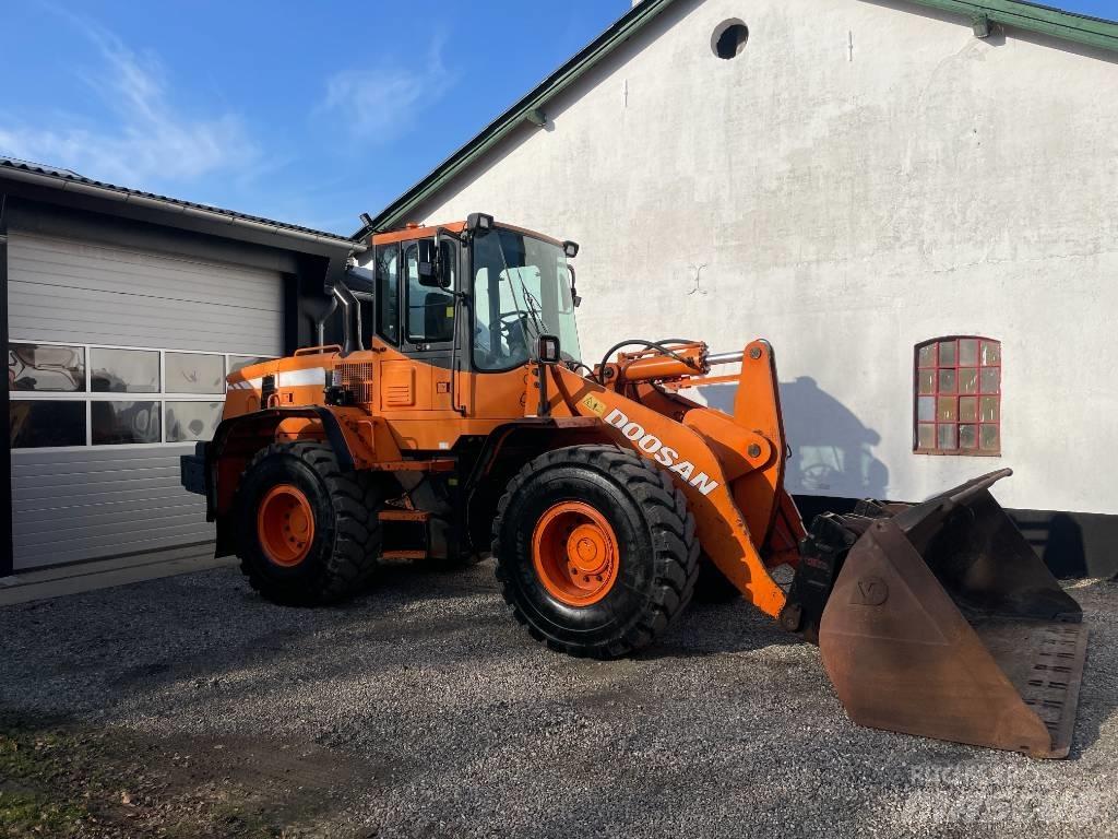 Doosan DL 250 15 Rataslaadurid