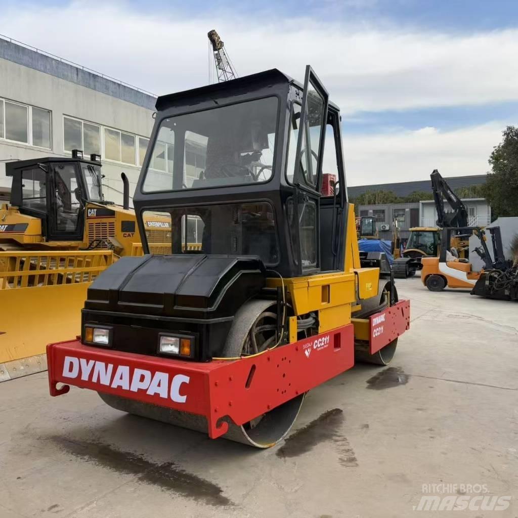 Dynapac CC 211 Tandemrullid