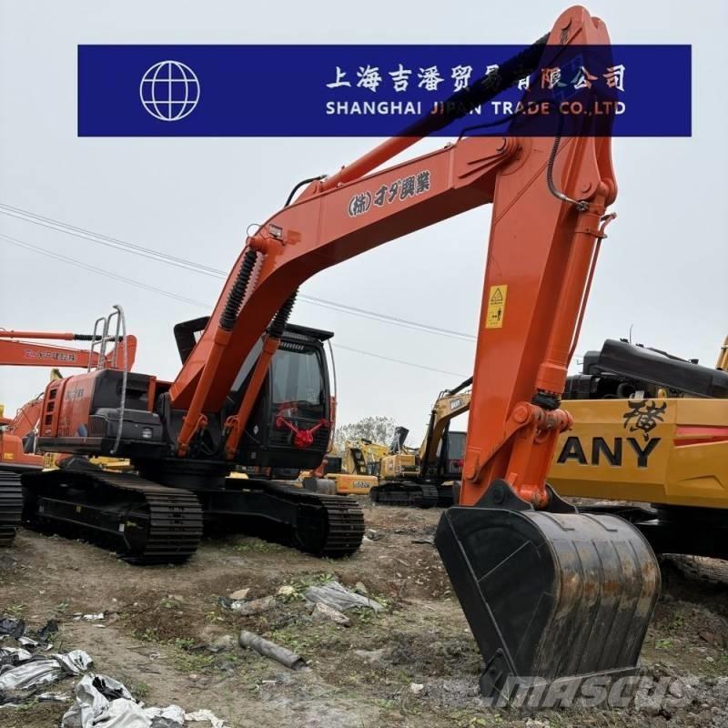 Hitachi ZX 210 Roomikekskavaatorid