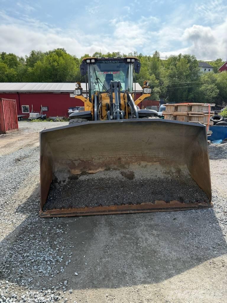 Volvo L 70 H Rataslaadurid