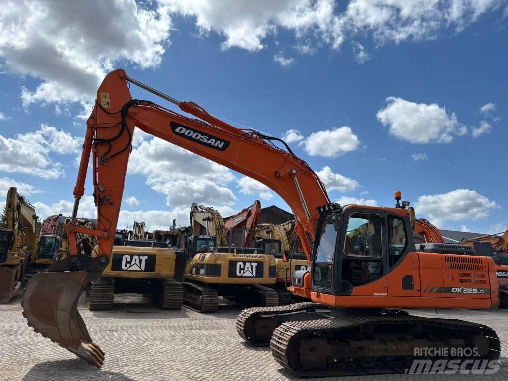 Doosan DX 225 LC-3 Roomikekskavaatorid