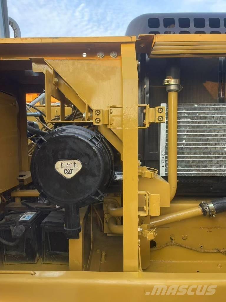 CAT 320 B L Roomikekskavaatorid