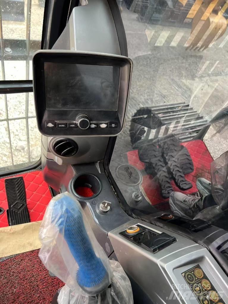 Hyundai R305LC-9T Roomikekskavaatorid