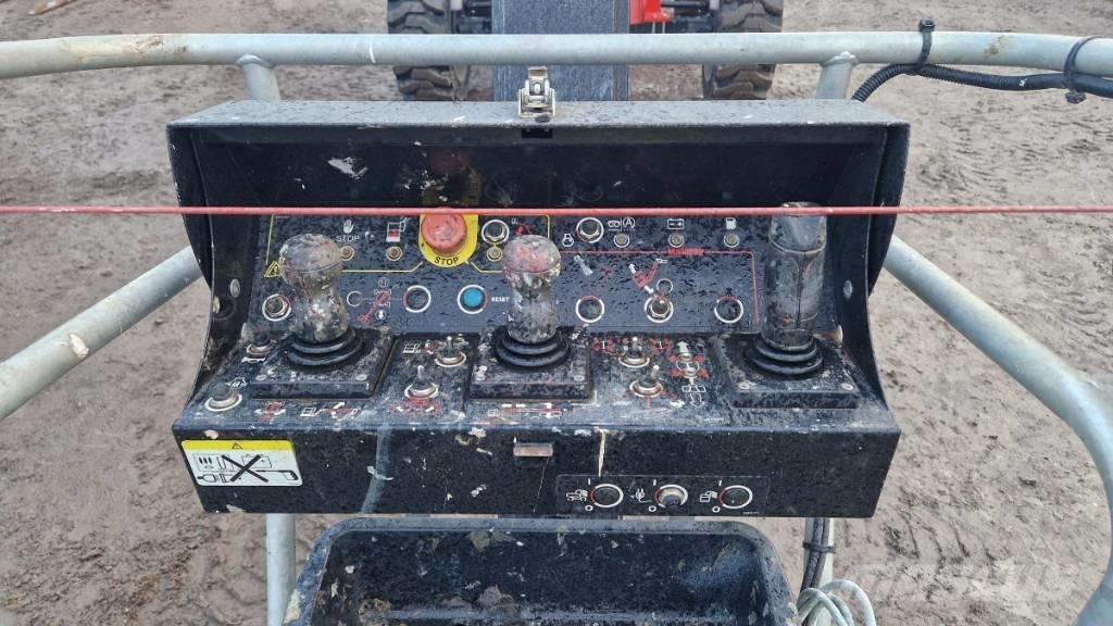 Manitou 200 ATJ Iseliikuvad poomtõstukid