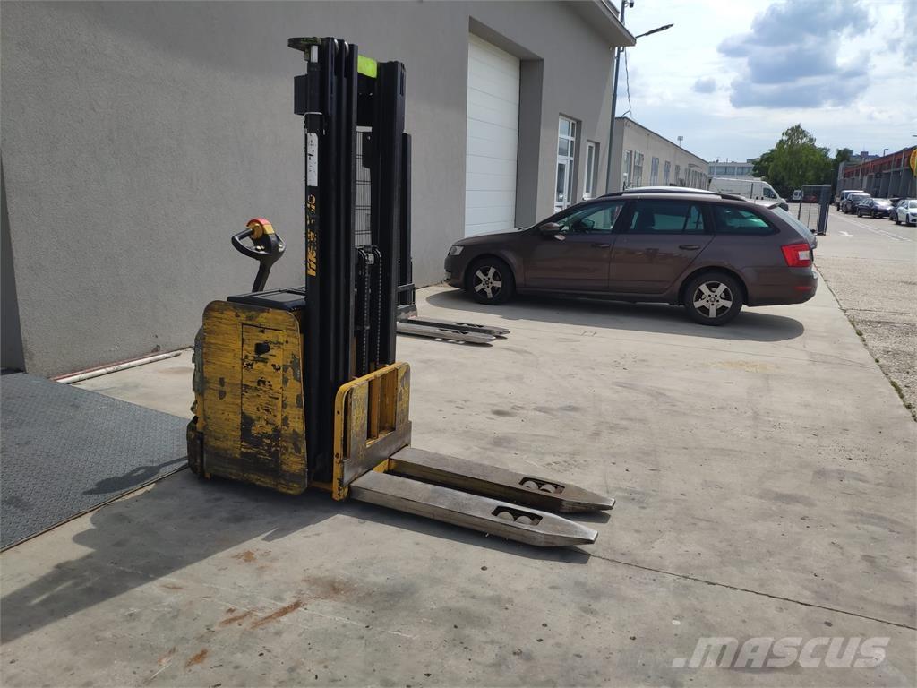 Yale MS16 AC Platvormiga virnastajad