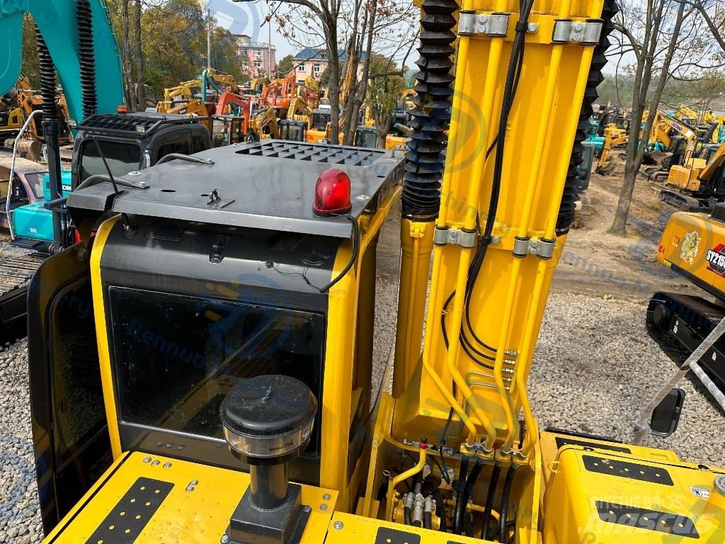 Komatsu PC 220-8 Roomikekskavaatorid