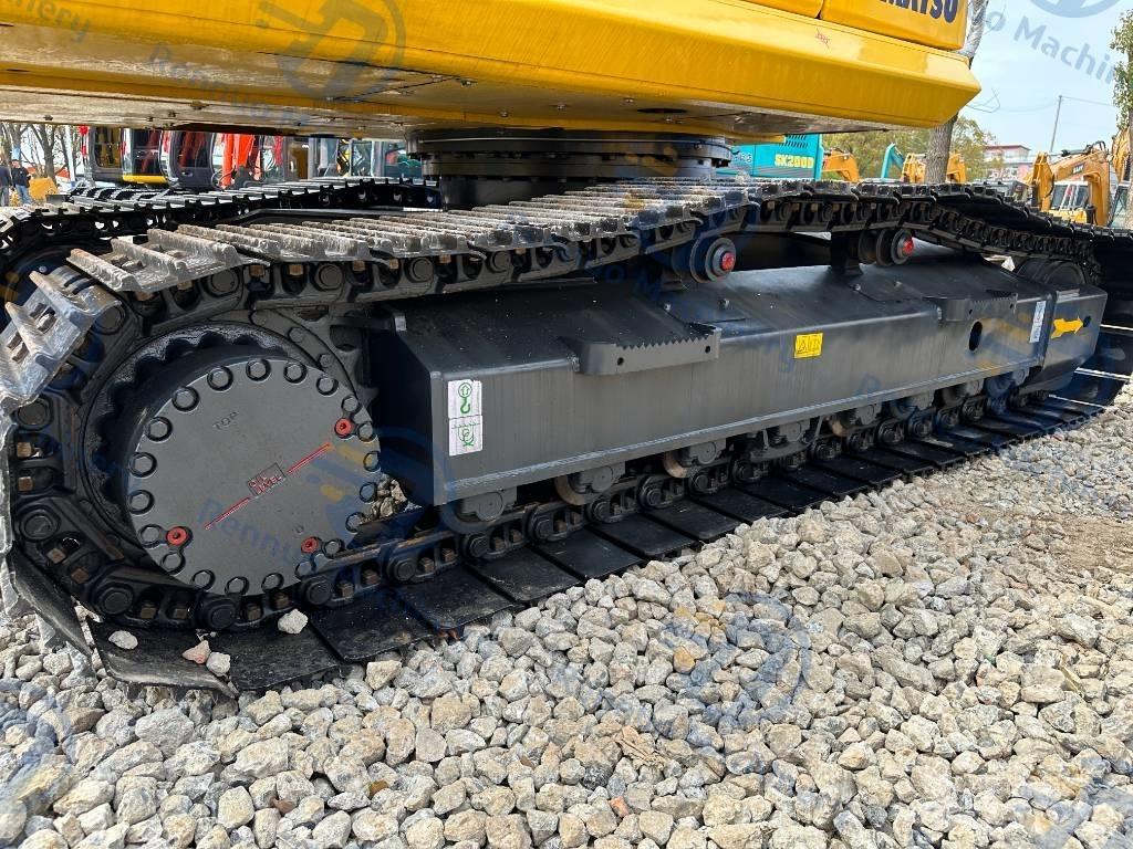 Komatsu PC 220-8 Roomikekskavaatorid