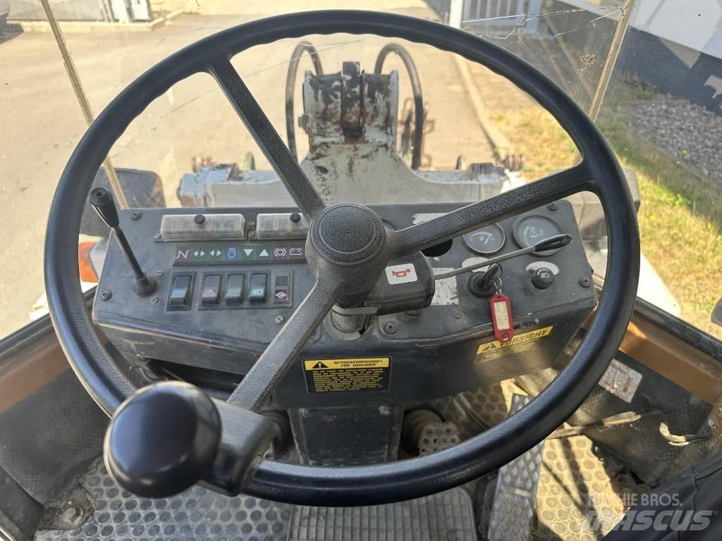 Schaeff SKL 832 Rataslaadurid