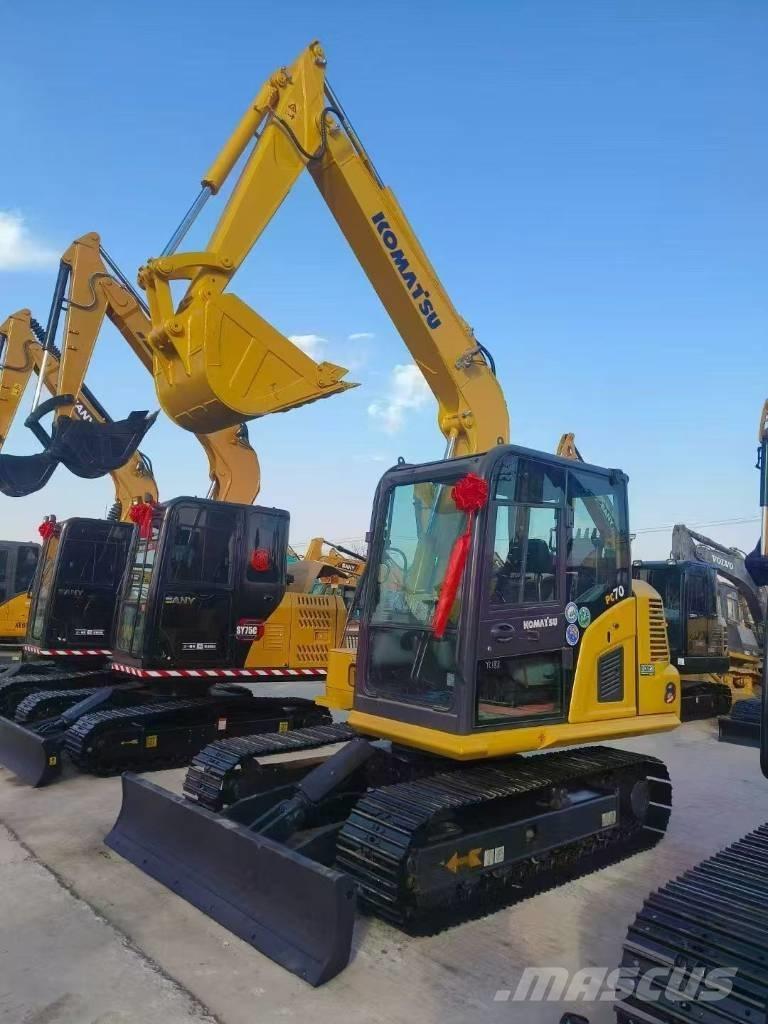 Komatsu 70 Roomikekskavaatorid