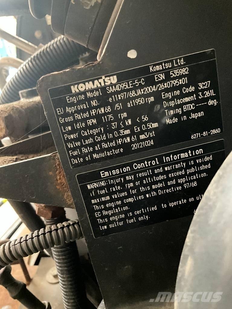 Komatsu PW 98 MR-8 Ratasekskavaatorid