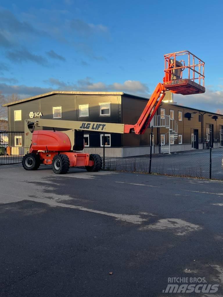 JLG 800 AJ Iseliikuvad poomtõstukid