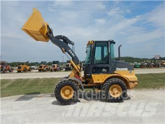 John Deere 244K Rataslaadurid