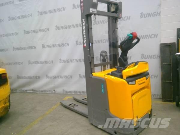 Jungheinrich ERC 212 Platvormiga virnastajad