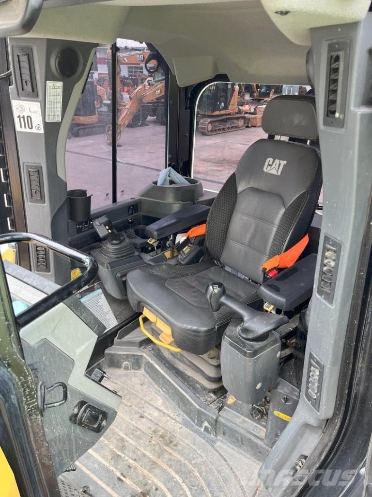 CAT D 5 LGP Buldooserid