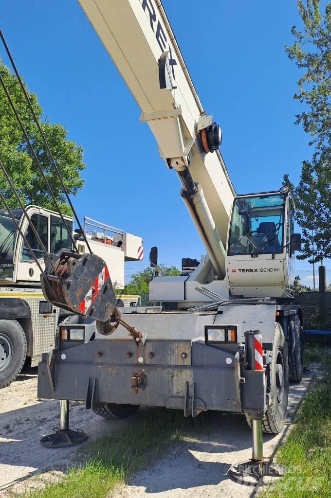 Terex A 350 Raske maastiku tõstukid