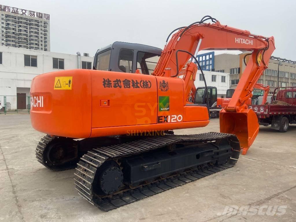 Hitachi EX 120 Roomikekskavaatorid