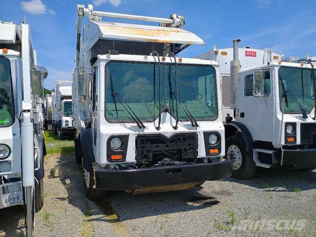 Mack MRU 613 Prügiautod