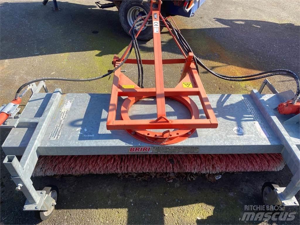 Briri SH 215 Tänavapuhastusmasinad
