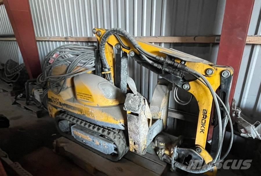 Brokk 100 Lammutusekskavaatorid