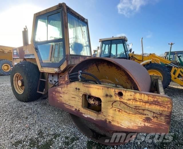 Komatsu JV110WA-HD Ühe trumliga rullid