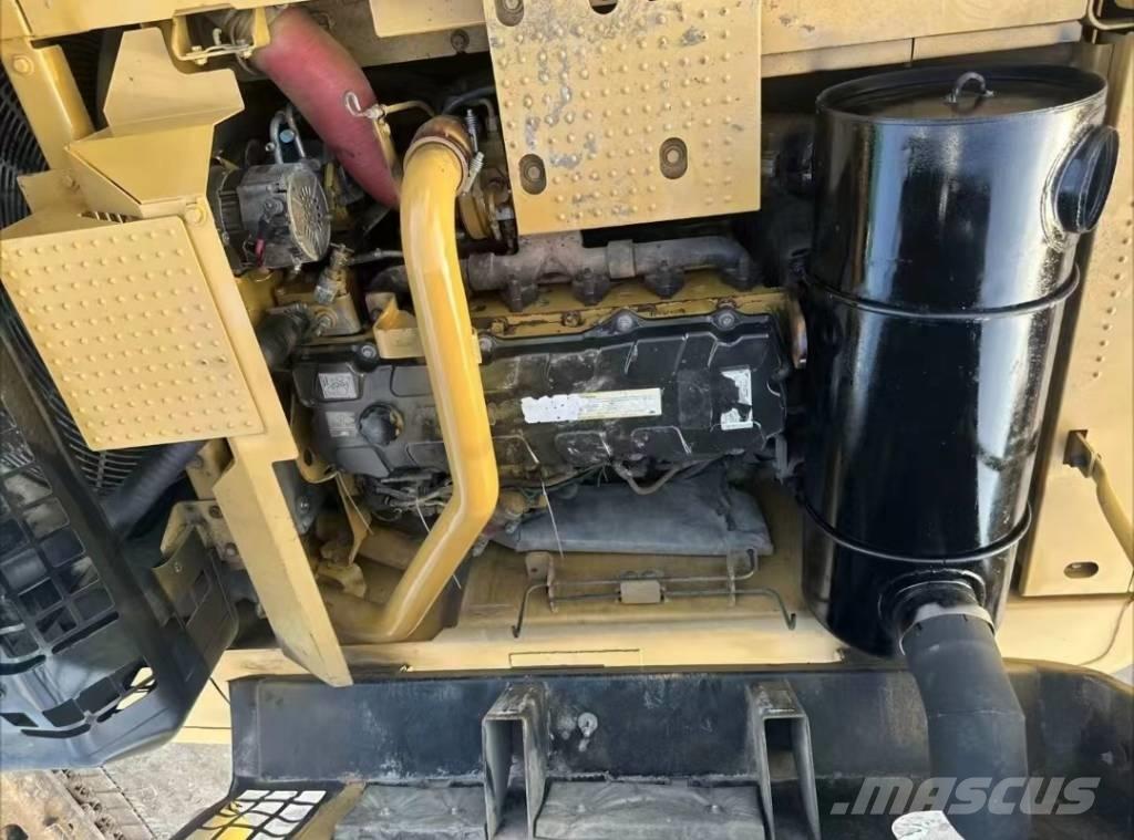 Hitachi Zaxis 120 Roomikekskavaatorid