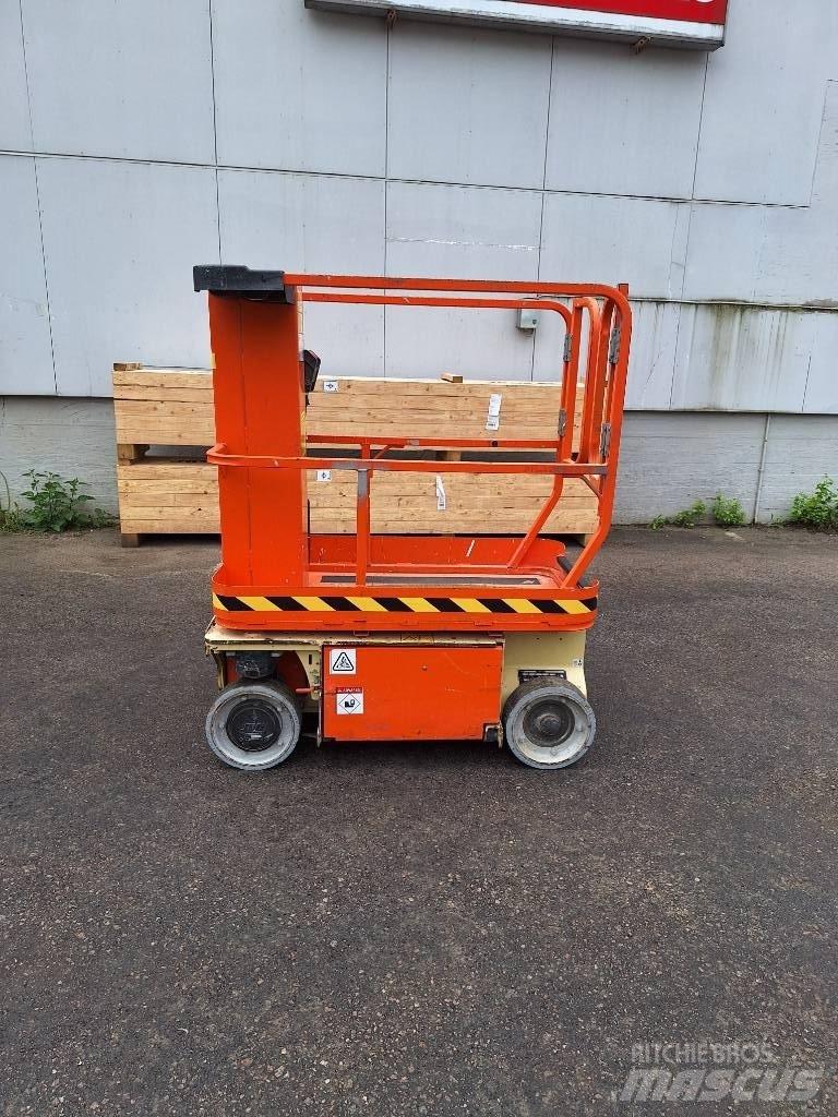 JLG 1230 ES Käärtõstukid