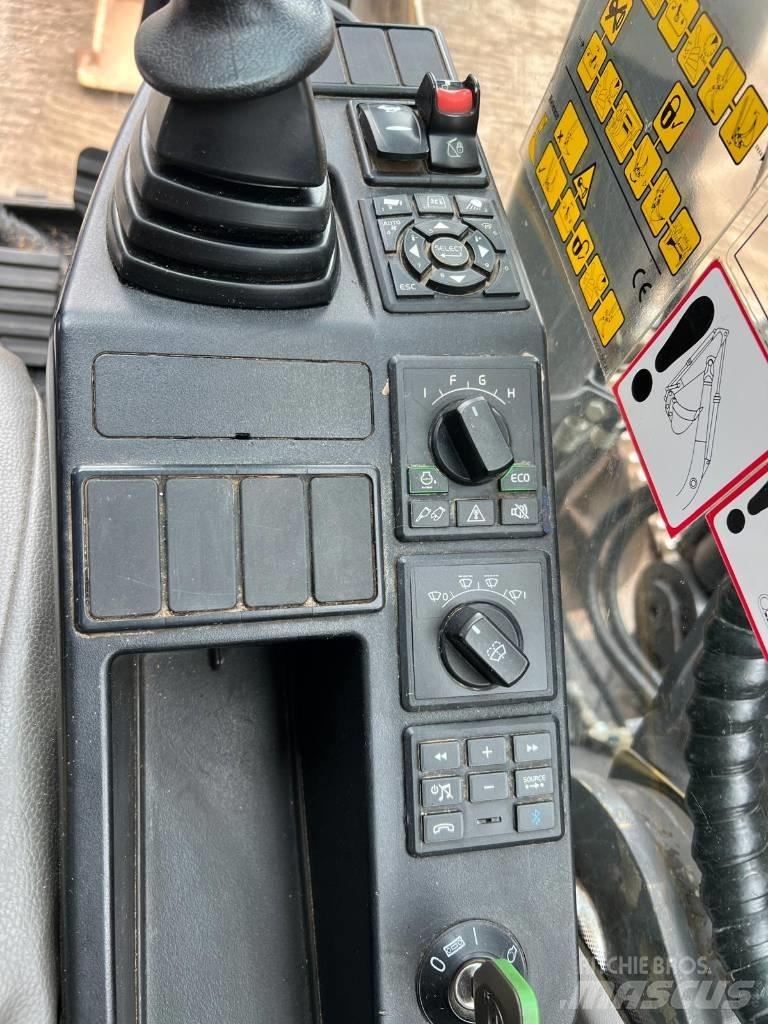 Volvo EC 140 EL Roomikekskavaatorid