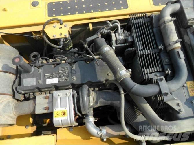 Komatsu pc200-8 Roomikekskavaatorid