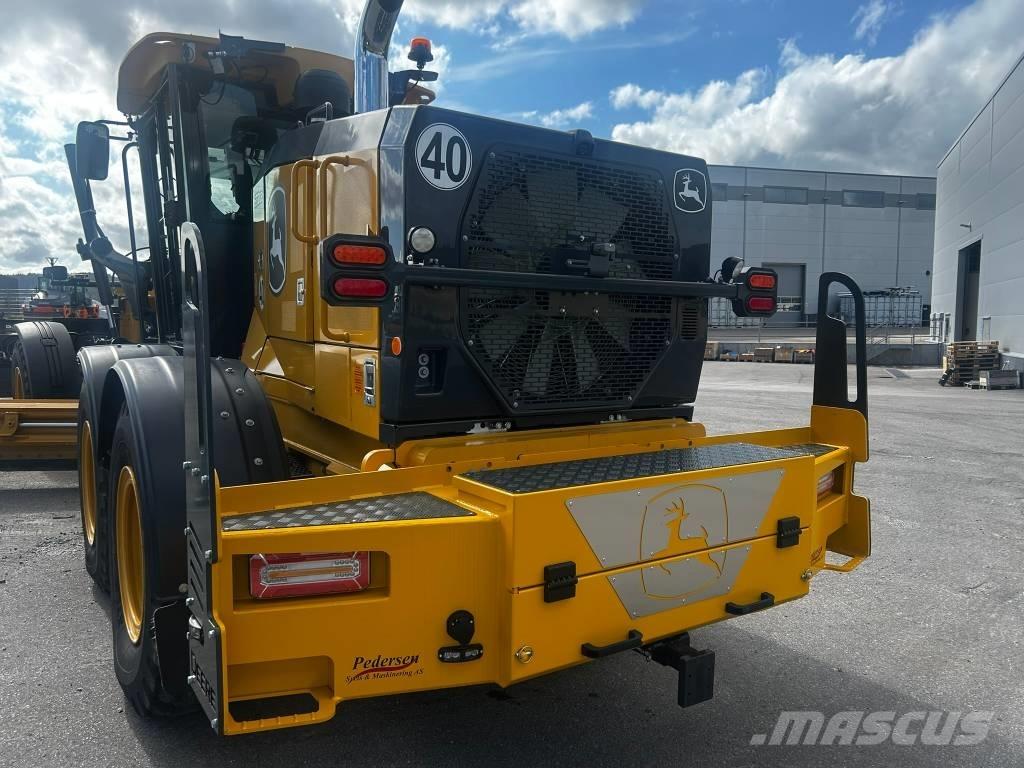 John Deere 672 GP Greiderid